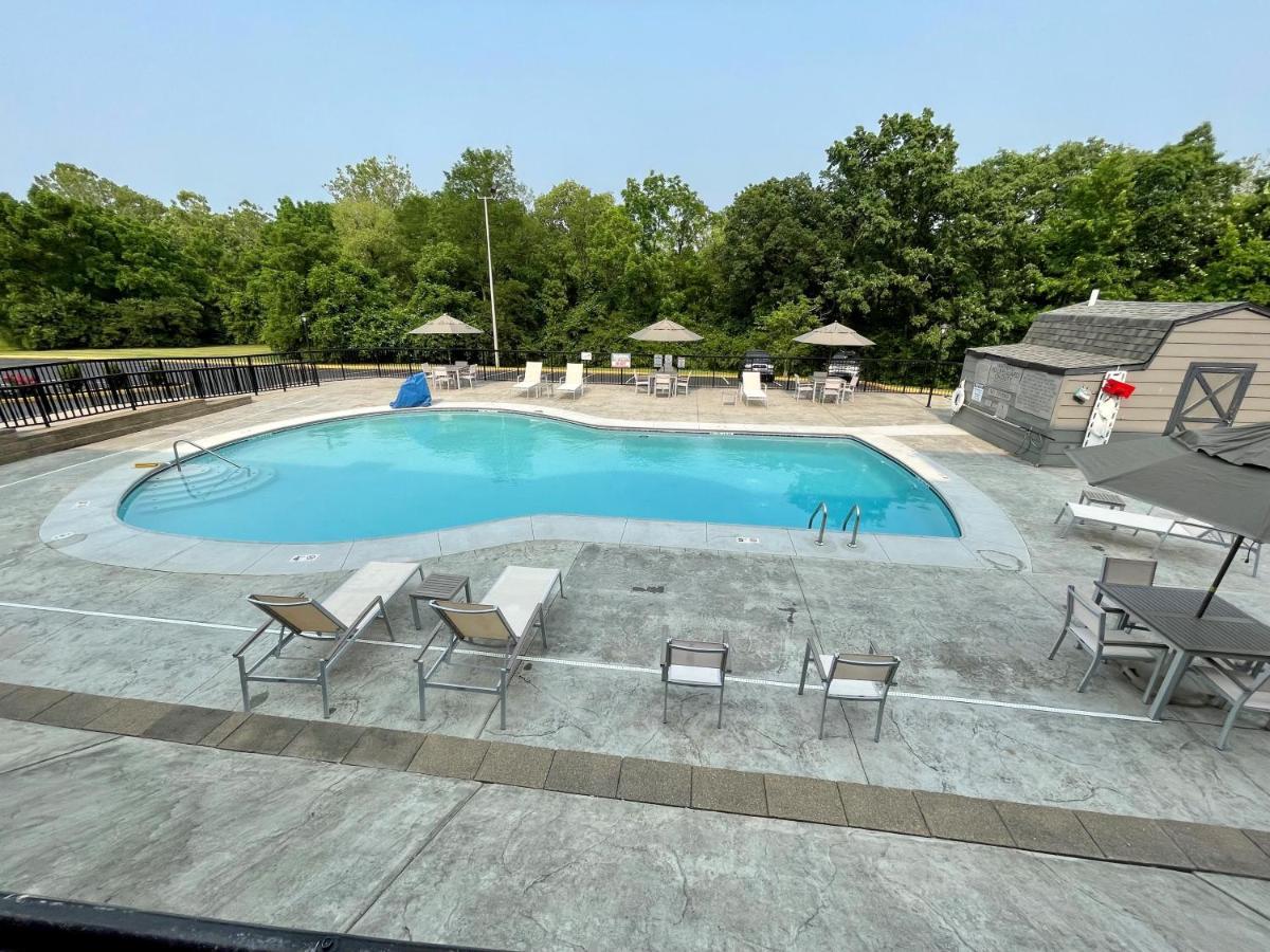 Country Inn & Suites By Radisson, Erlanger - Cincinnati South ภายนอก รูปภาพ
